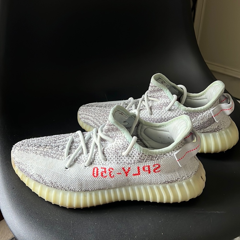 Grey yeezy 350 boost. 
Worn but In great condition 
Women size 9 / men size 7